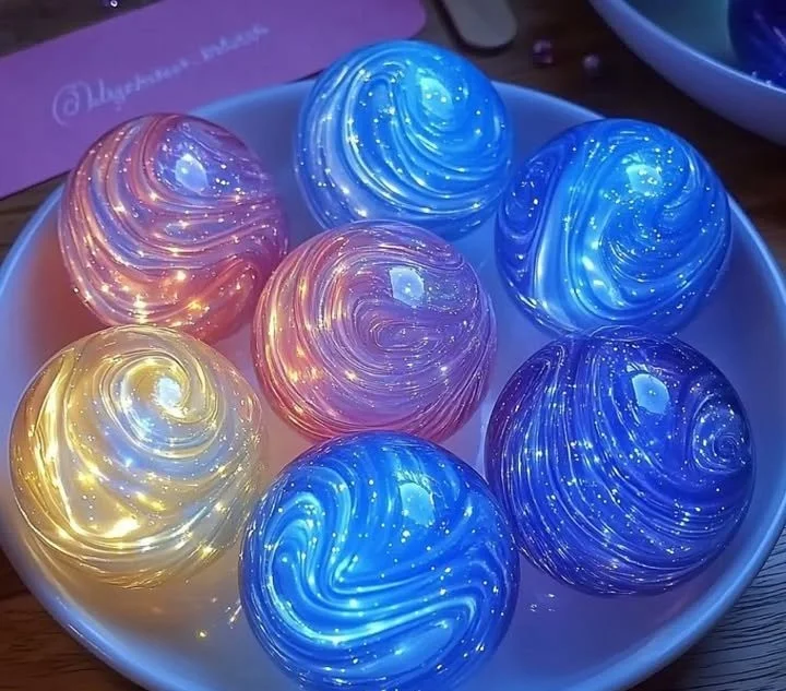 Swirl Glowing Bounce Ball