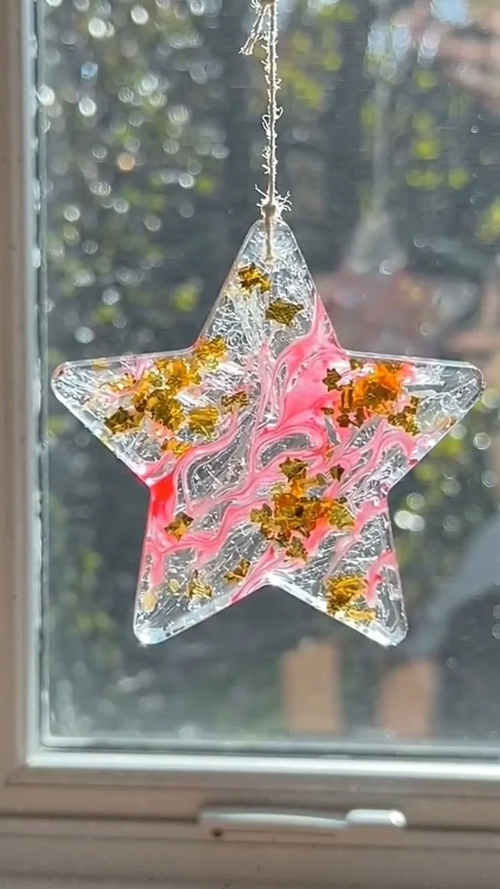 DIY sparkling bioplastic suncatchers glow with eco-friendly materials ✨ Watch them shine in sunlight. Save this DIY! #BioplasticDIY #SuncatcherDIY #EcoCraft #KidsScience #CreativeKids #SustainableDIY